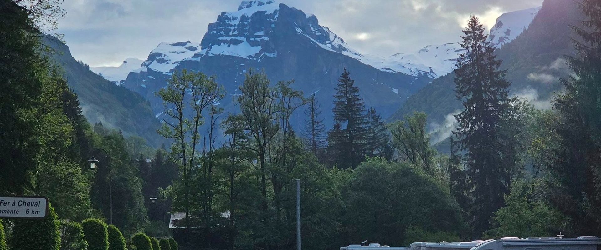 Roger, Le & Jolie on the road