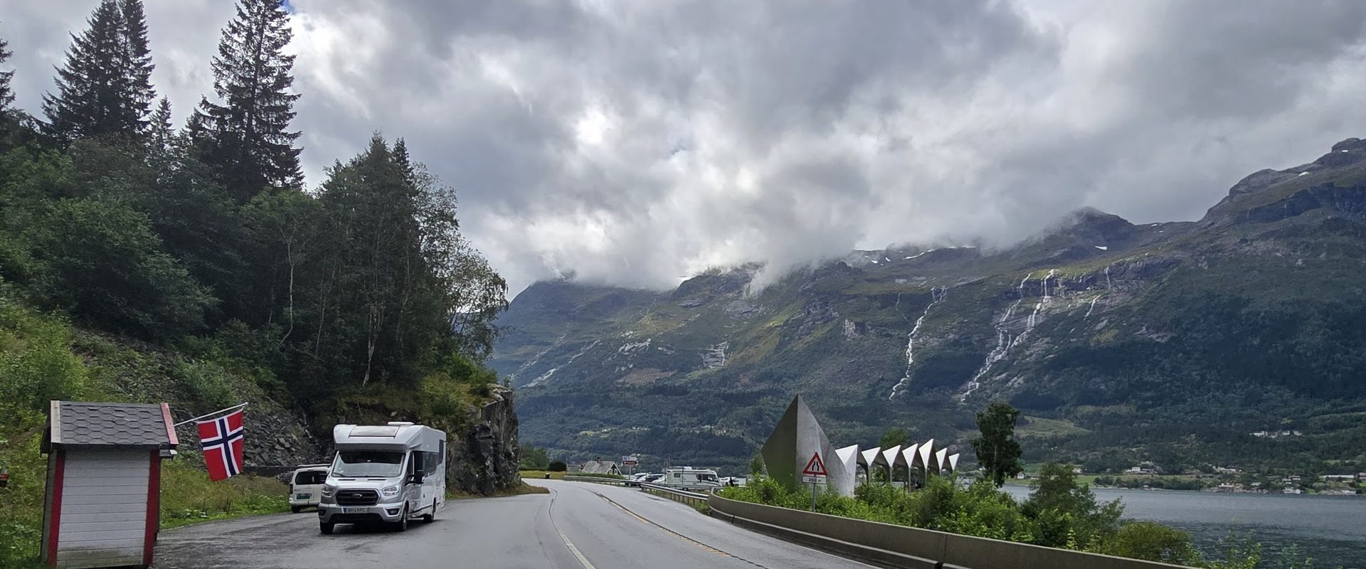 Roger, Le & Jolie on the road