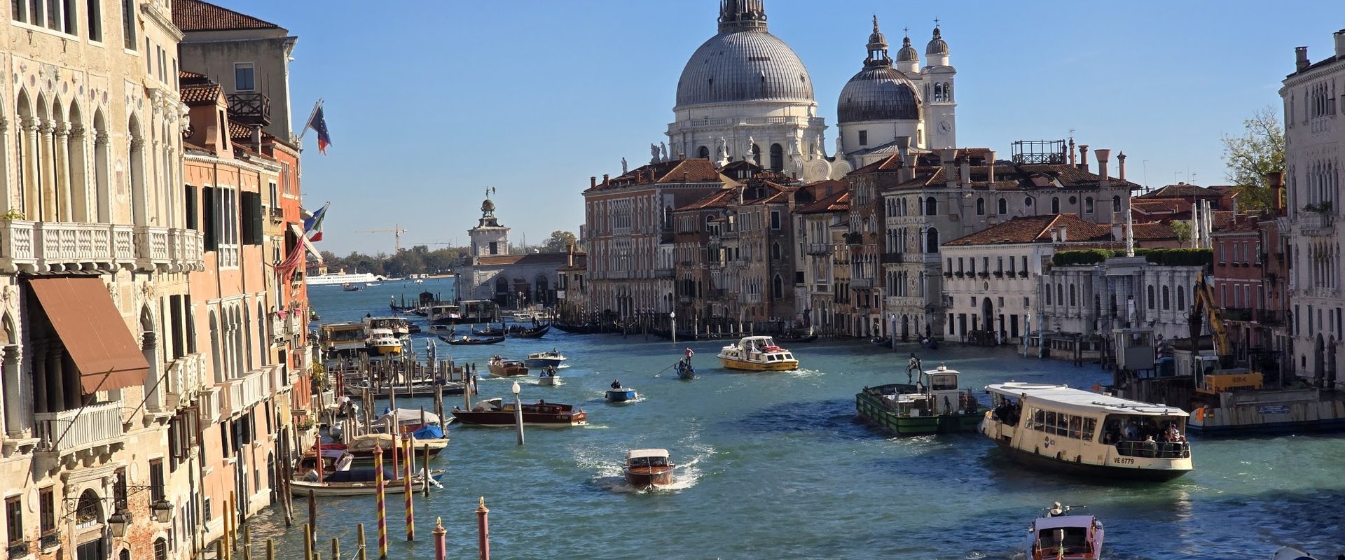 Roger, Le & Jolie on the road